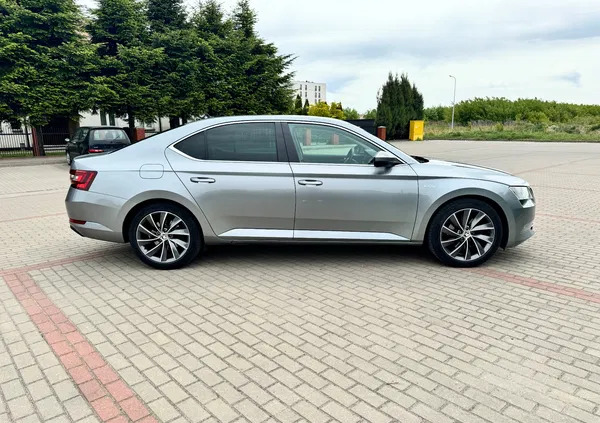 lubelskie Skoda Superb cena 78000 przebieg: 274000, rok produkcji 2016 z Łuków